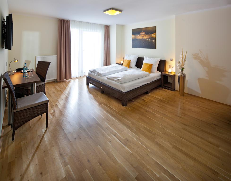 Guesthouse Mannheim Bagian luar foto